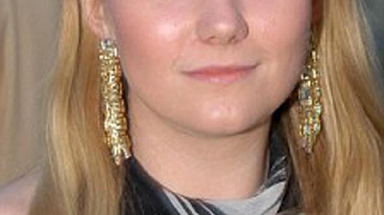 Natascha je postala lepo dekle, a psihiatre vse bolj skrbi, kaj se dogaja v njen