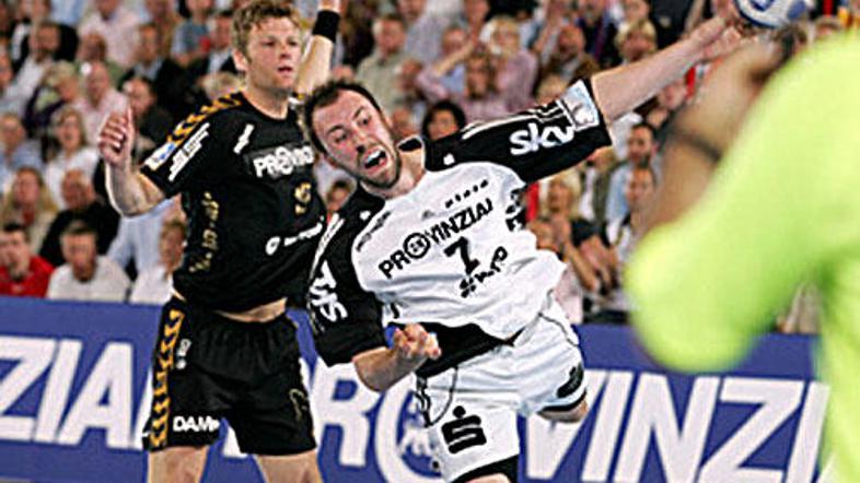 Kavtičnik je bil s sedmimi goli najbolj razpoložen slovenski legionar v LP.