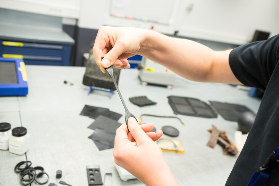 Goodyear celoletna pnevmatika