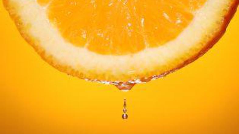 Podaljšati življenje je lahko preprosto. Med drugim pojejte 5 enot sadja dnevno.