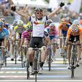 Mark Cavendish se je Danielu Bennatiju oddolžil z zmago.