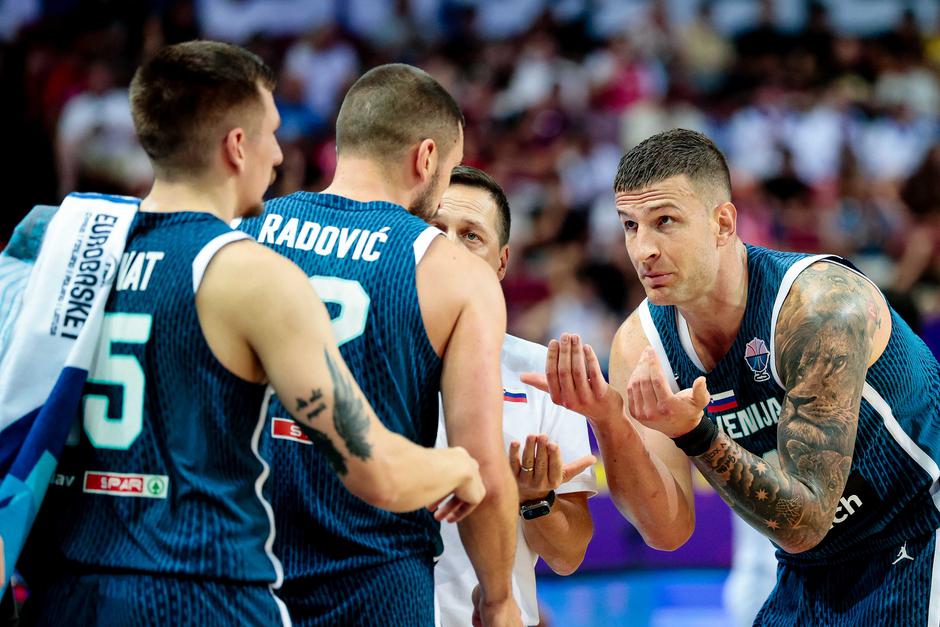 eurobasket 2025 Izrael Slovenija, gregor hrovat, rok radović, aleksandar sekulić, alen omić | Avtor: Saša Despot
