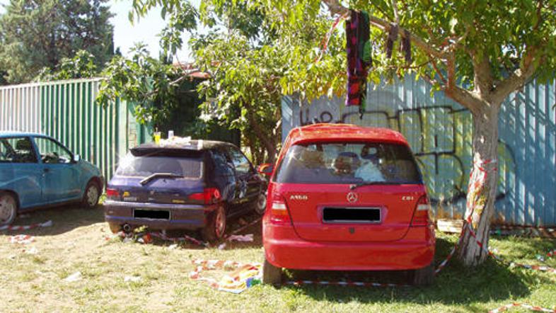 Takšno je bilo videti parkirišče ob plaži v Simonovem zalivu v Izoli včeraj okol