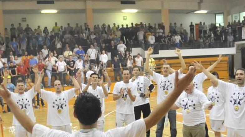 Litijani se veselijo prvega naslova državnega prvaka po letu 2005. (Foto: futsal