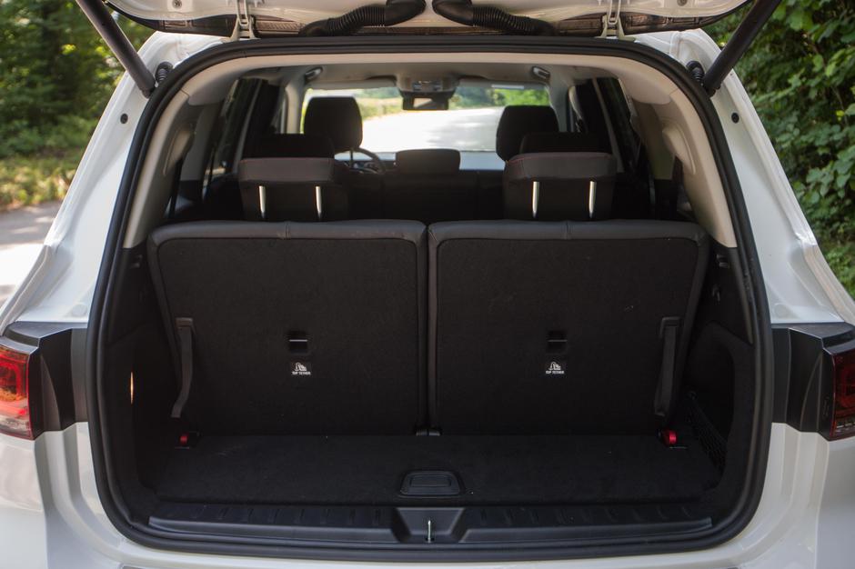 Mercedes GLB | Avtor: Anže Petkovšek