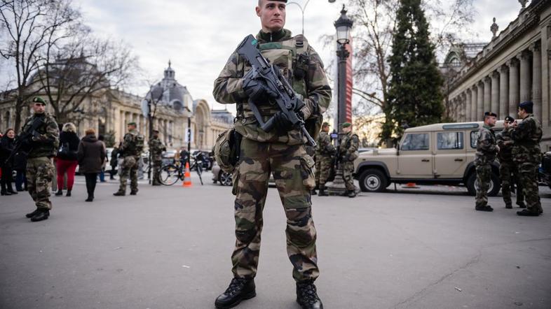 Elezejske poljane varnost Pariz