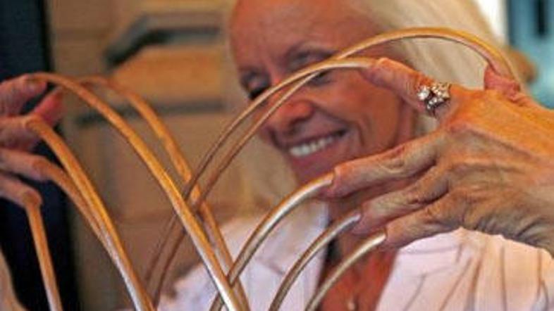 Lee je ostala brez svojih nohtov, ki so bili temeljni del njenega življenja.