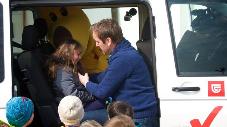 Prevoz otrok v šolskih kombijih