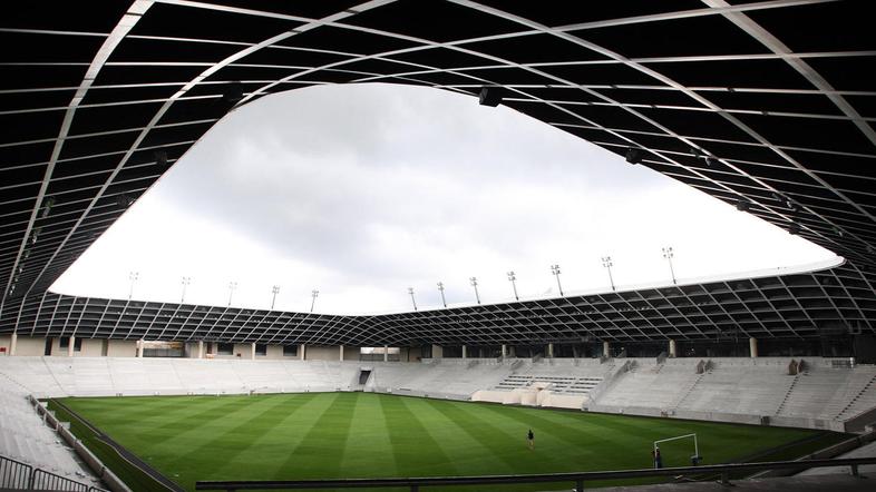 Stadion bo verjetno dobil uporabno dovoljenje do konca junija, dvorana pa skoraj