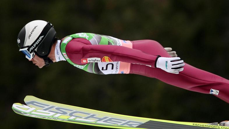 Jernej Damjan je že na mizi vedel, da sledi dober skok. (Foto: EPA)