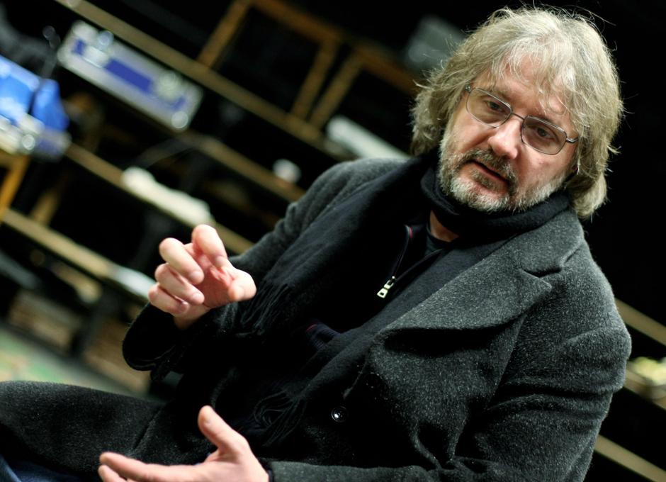 scena 22.02.2010 Vinko Moderndorfer, slovenski pisatelj, dramatik, esejist, gled | Avtor: Saša Despot