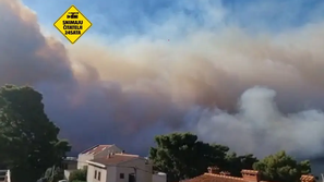 požar med Makarsko in Omišem