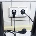Električna vtičnica, elektrika