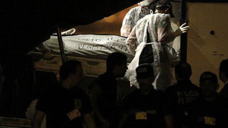 Trupla (do zdaj so jih našli 41) bodo poskušali identificirati s pomočjo vzorcev