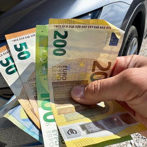 Subvencija za električni avto, denar, nakup avta