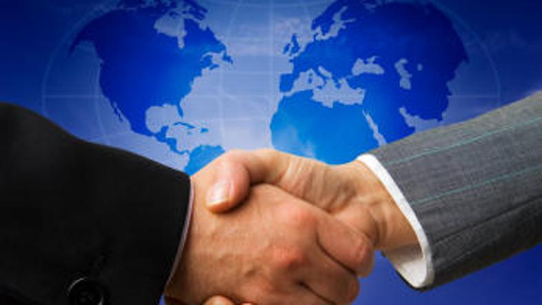 Službo poskusite zapustiti prijazno.