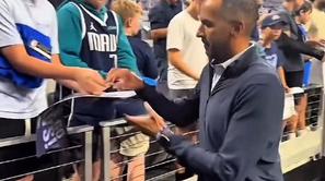 Nico Harrison avtogram