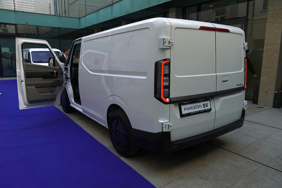 farizin V6E in farizon SV