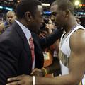 Zdaj že nekdanji trener Dallasa Avery Johnson (levo) se rokuje s Chrisom Paulom.