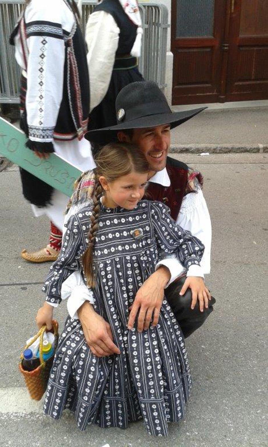 Dnevi narodnih noš | Avtor: strokovnjakinja za psihološko zdravljenje motenj spanja dr. Vita Štukovnik