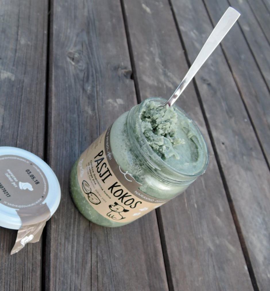 Pasji kokos | Avtor: Anže P.