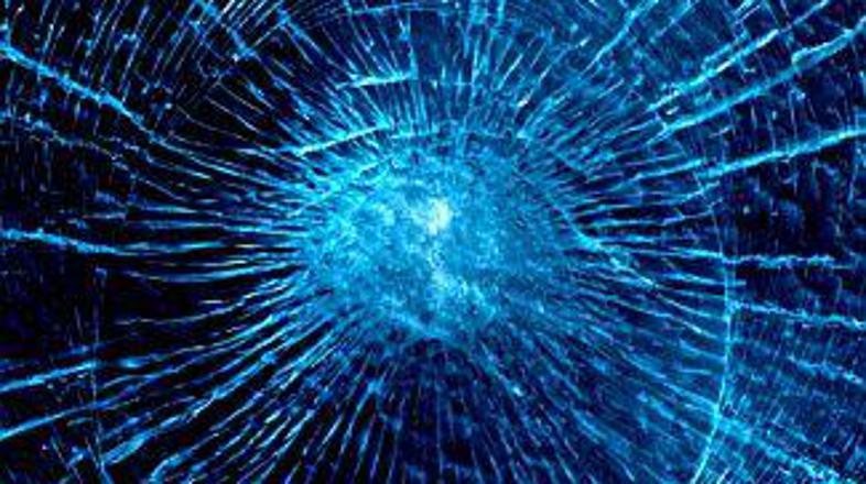 Voznica je umrla še na kraju nesreče.