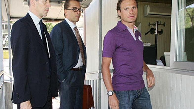 Danilo Di Luca v spremstvu odvetnikov