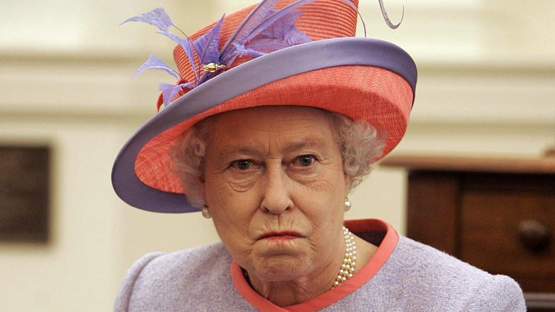 S kraljico Elizabetho kljub njenim letom ni češenj za zobat. (Foto: AFP)