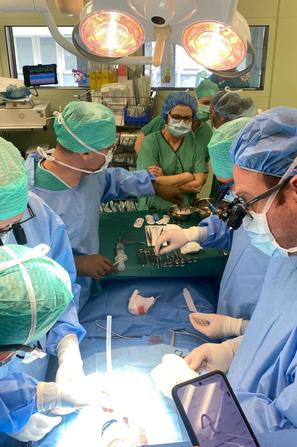 Operacija v UKC Ljubljana