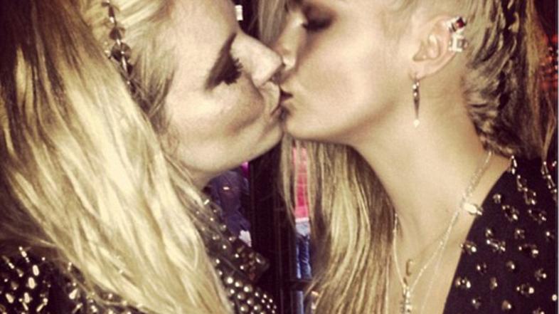 Cara Delevingne Sienna Miller