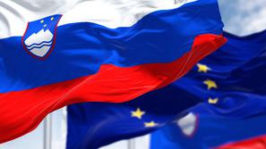 Slovenija slovenska zastava