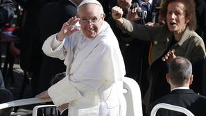 razno 19.03.13. papez, Pope Francis arrives in Saint Peter's Square for his inau
