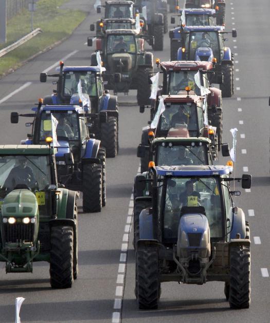 KMETJE, PROTEST, FRANCIJA, PARIZ