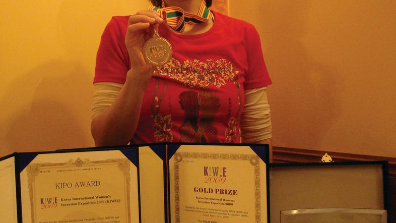 Posebno priznanje za ustvarjalno inovacijo Korejskega urada za intelektualno las