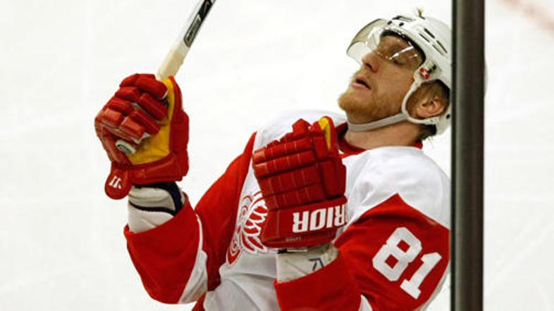 Marian Hossa je s Chicagom podpisal 12-letno pogodbo.