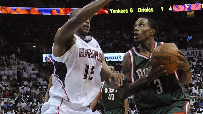 Z izkušnjami iz Evrope novinec Brandon Jennings igra z odliko. (Foto: Reuters)