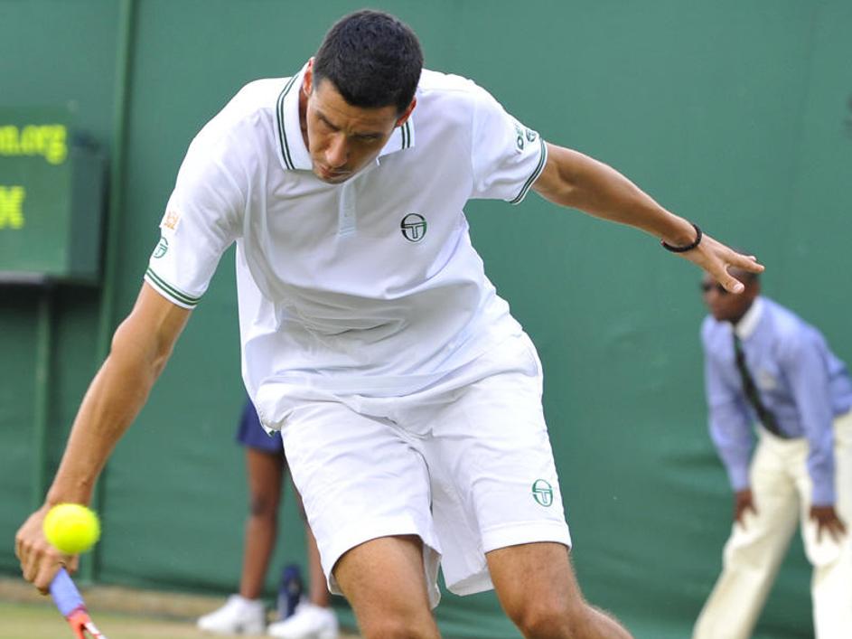 Victor Hanescu je izgubil živce. (Foto: Reuters)