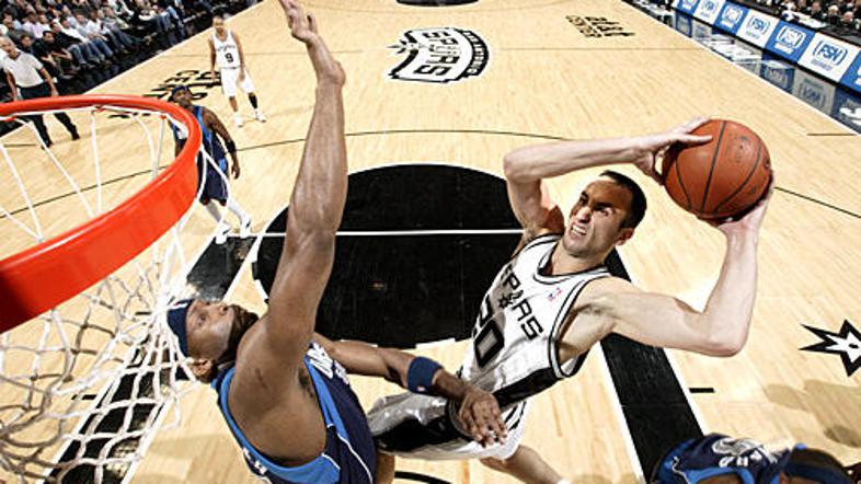 Manuel Ginobili je bil s 37 točkami prvi strelec obračuna Spursov in Mavericksov