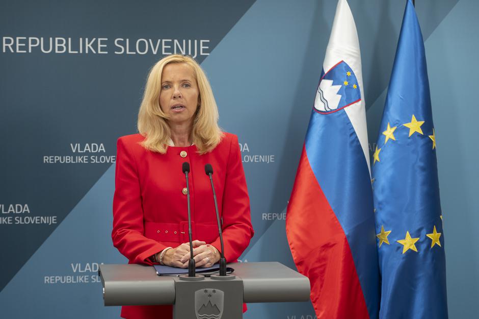 Tatjana Bobnar | Avtor: Bor Slana/STA; Vlada republike Slovenije