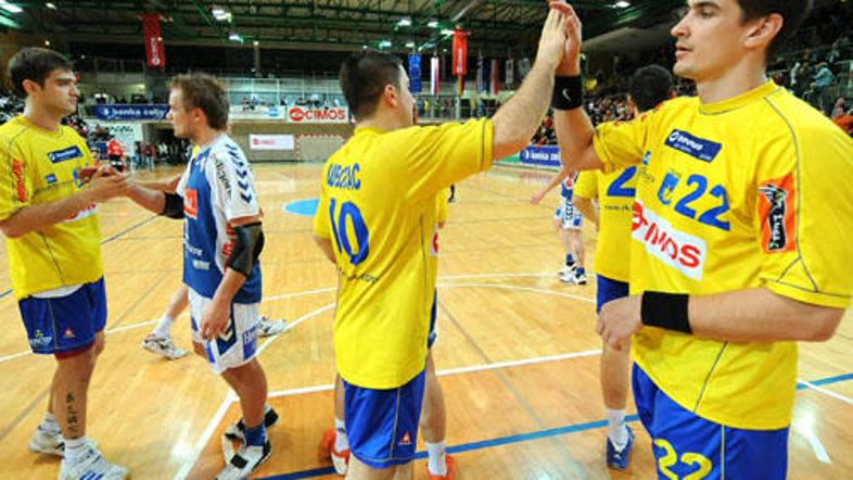 Cimos je v drugem polčasu nadigral Gold Club.