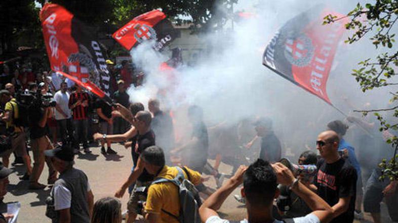 Pred Milanellom je bilo na trenutke kot na bojnem polju.