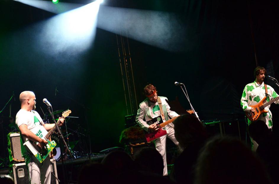 Slon in Sadež razigrala Lent