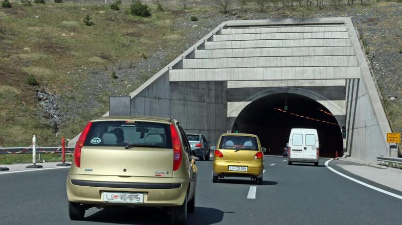 V predorih bo od turistične sezone mogoče poleg signala radia Val 202 ujeti še R