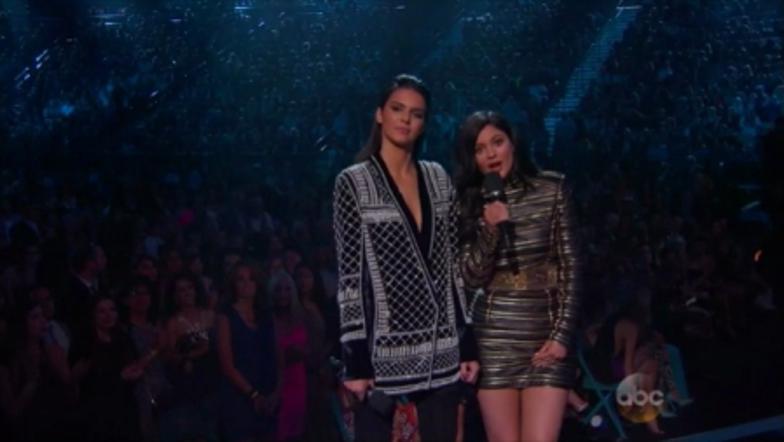 Kylie Jenner kendall jenner