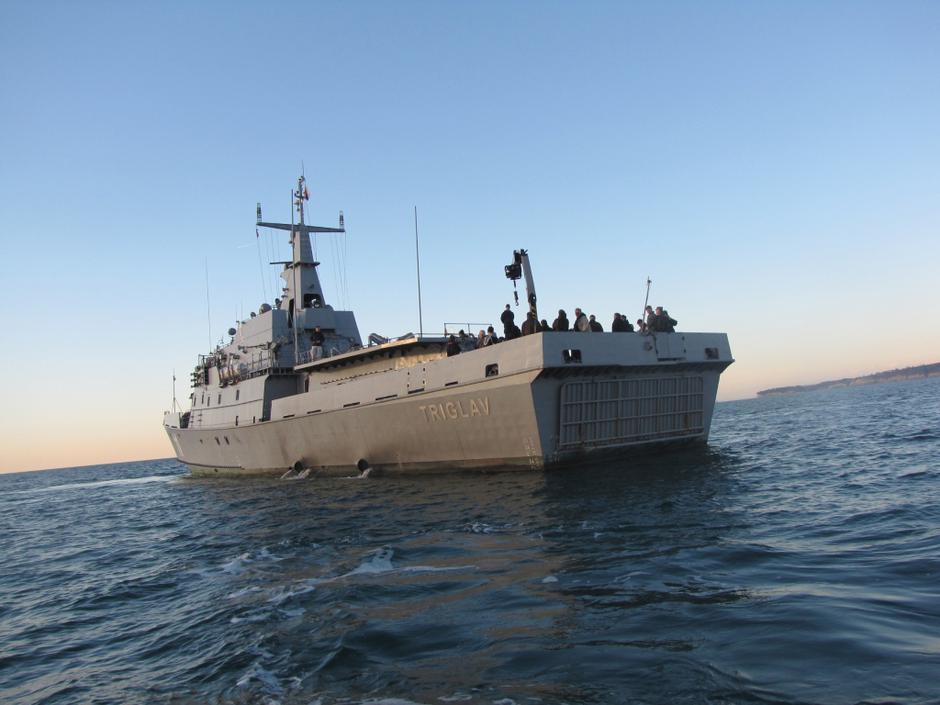 slovenija 05.12.13. resevalna vaja, vojaska ladja triglav, foto: natasa cepar | Avtor: Nataša Čepar