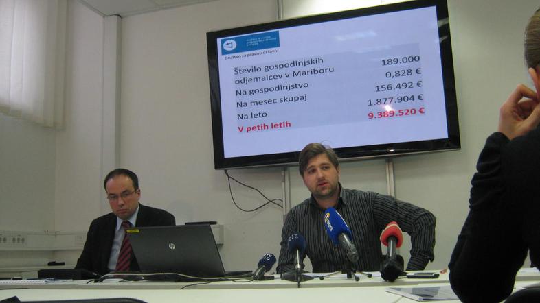 "S frajerji gremo na nož. Tu nismo zato, da nas odirajo," je dejal Rado Pezdir. 