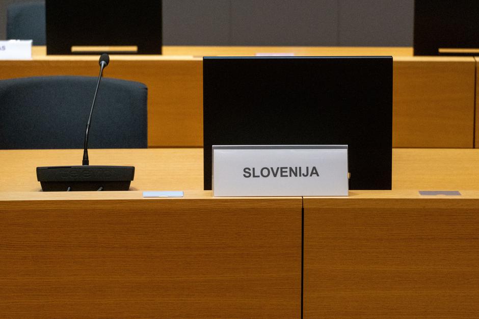 Država Slovenija mikrofon | Avtor: Profimedia