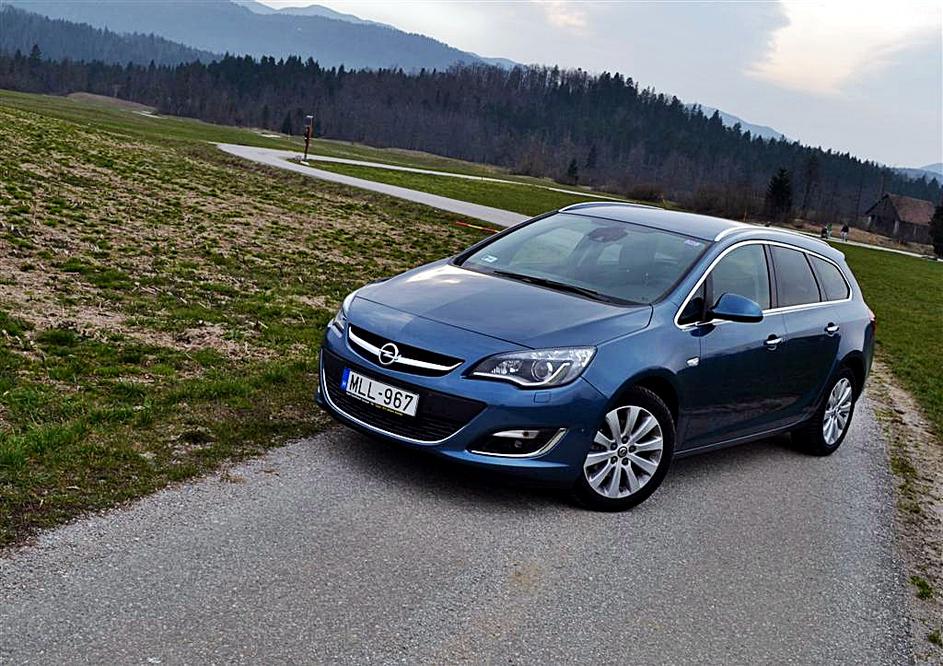 Opel astra sports tourer