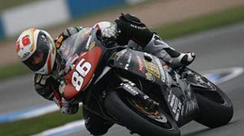 Na zadnji dirki sezone je bil najhitrejši Italijan Andrea Badovini.