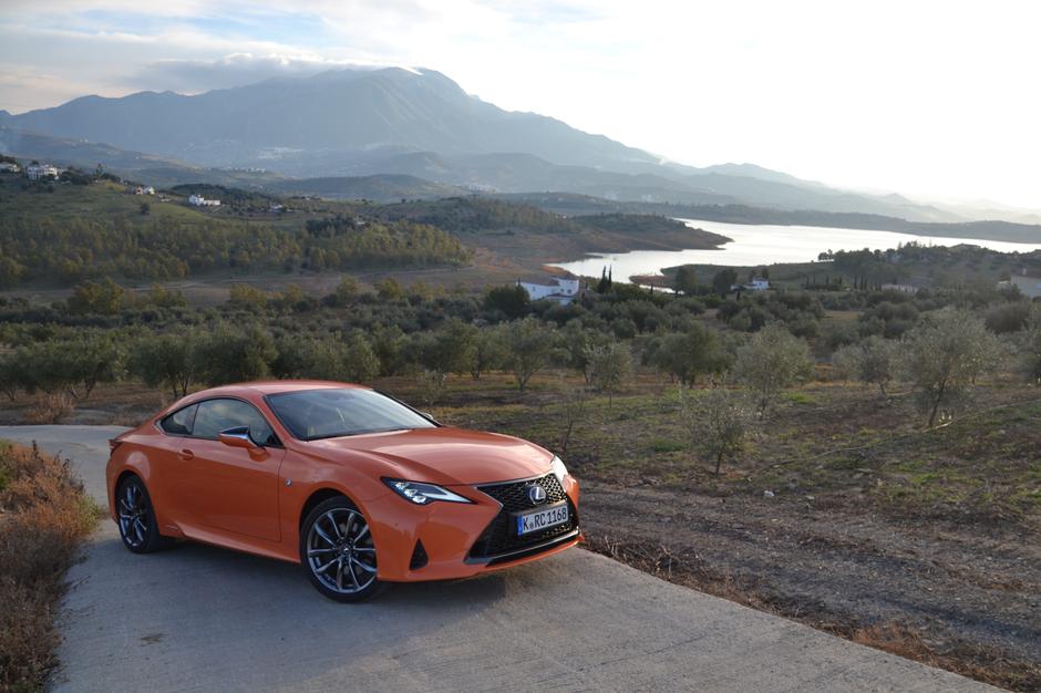 Lexus RC300h | Avtor: Gregor Prebil